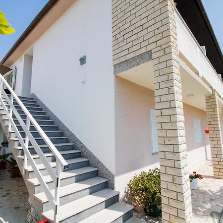 Rooms & Apartment Albina บัชกา ภายนอก รูปภาพ