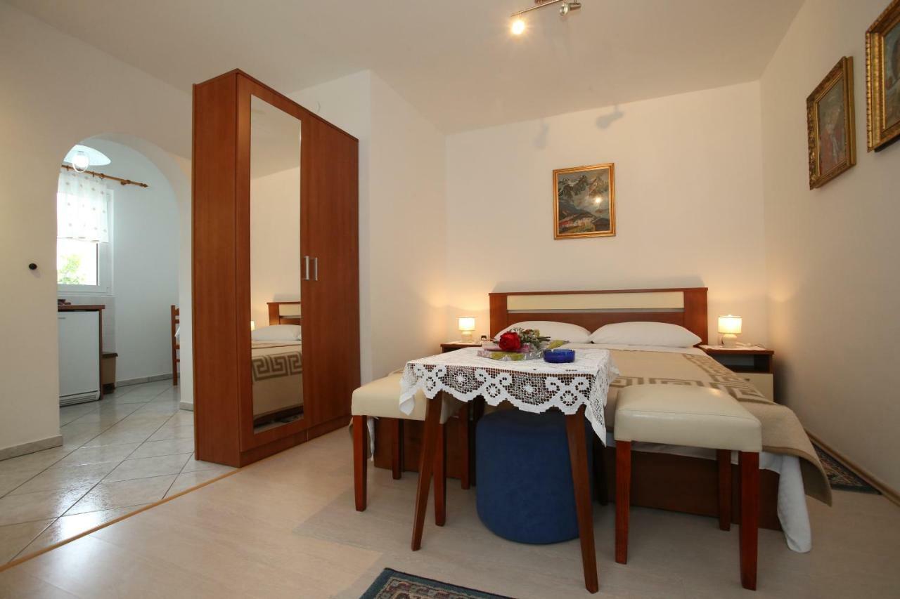 Rooms & Apartment Albina บัชกา ภายนอก รูปภาพ