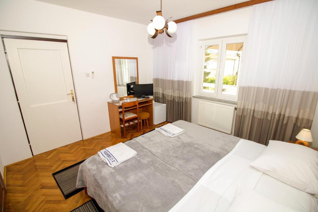 Rooms & Apartment Albina บัชกา ภายนอก รูปภาพ