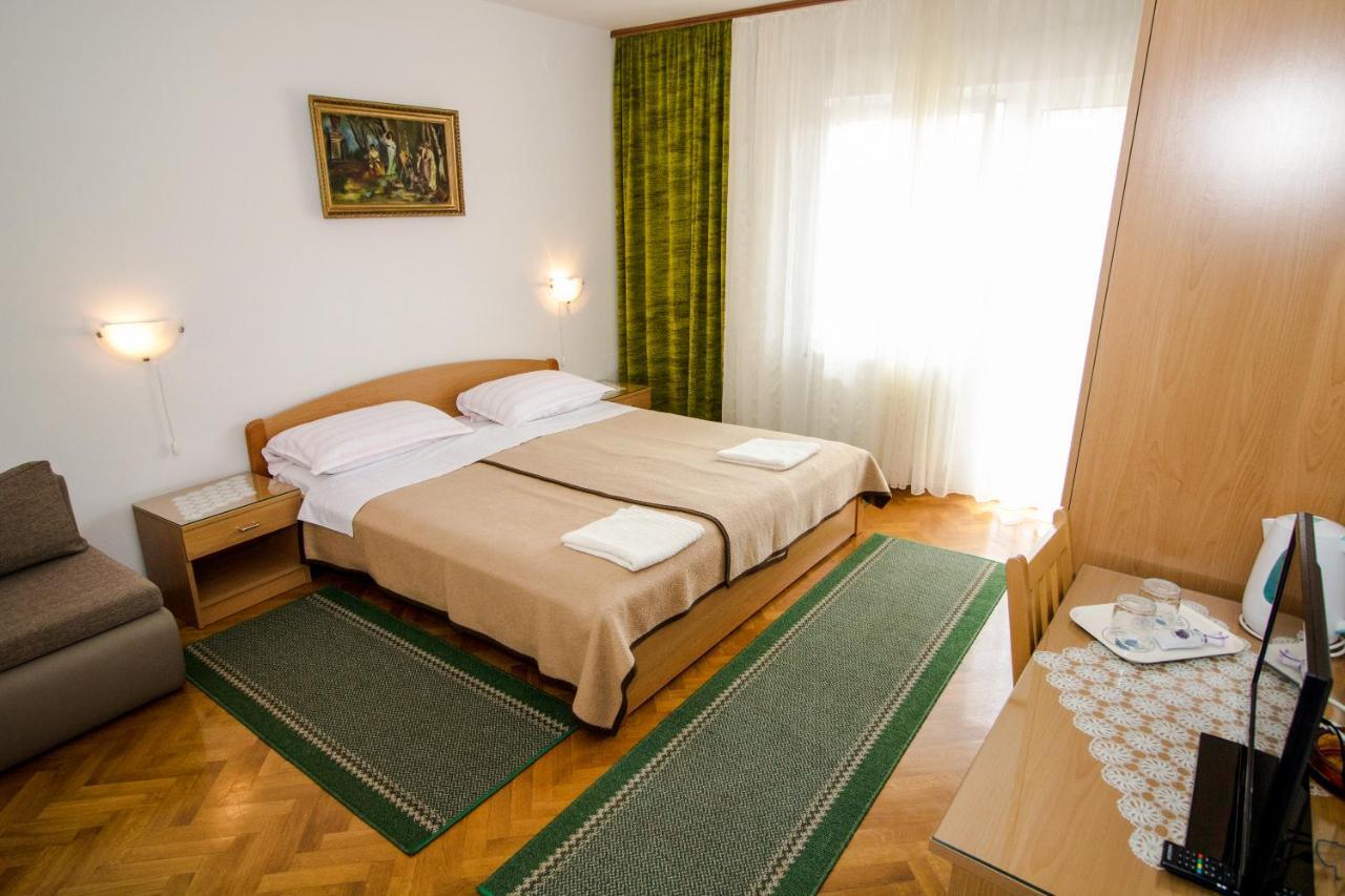 Rooms & Apartment Albina บัชกา ภายนอก รูปภาพ