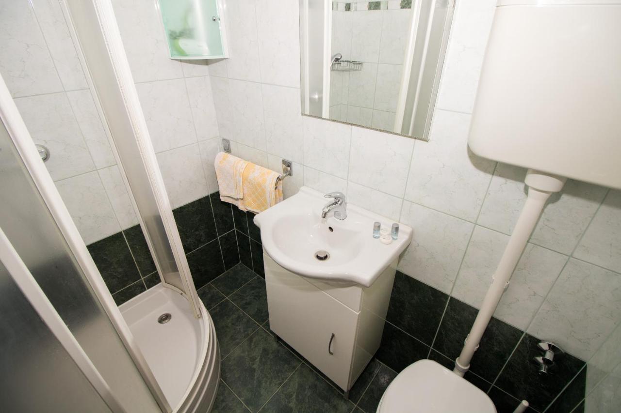 Rooms & Apartment Albina บัชกา ภายนอก รูปภาพ