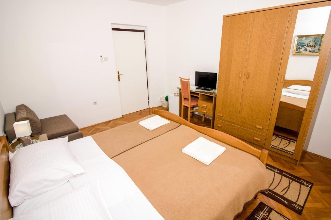 Rooms & Apartment Albina บัชกา ภายนอก รูปภาพ